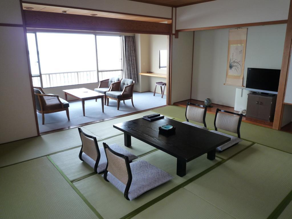 Kaiyoukaku Gamagori Rum bild